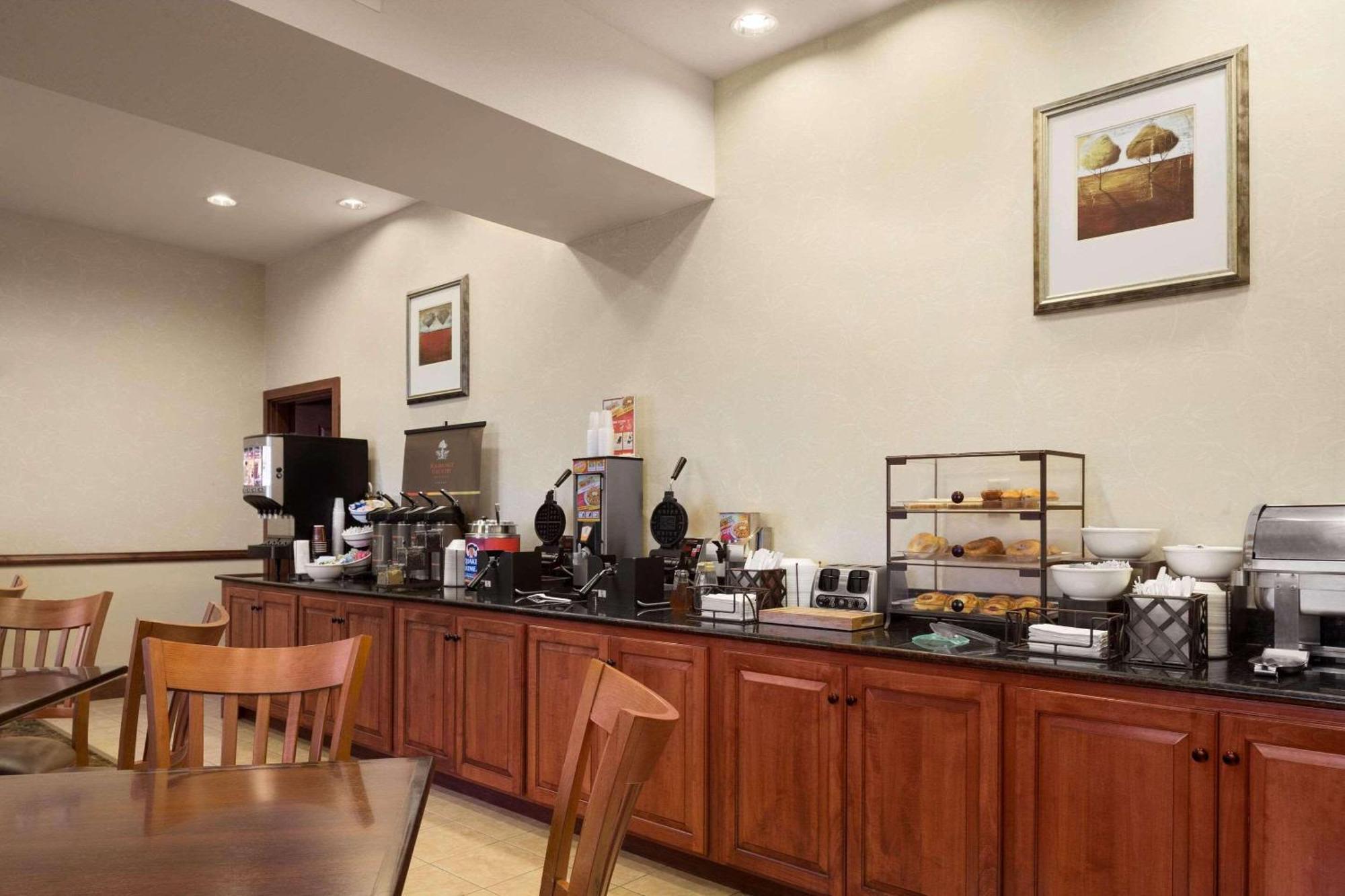 Country Inn & Suites By Radisson, Crestview, Fl Екстериор снимка